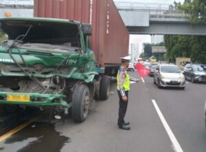 Empat Penyebab Utama Maraknya Kecelakaan Truk di Indonesia