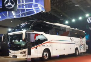 Mercy Masih Dominasi Pasar Truk dan Bus Non Jepang di RI