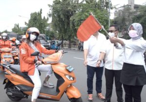 Oranger Mawar, Berdayakan Wanita Sekaligus Masyarakatkan Motor Listrik