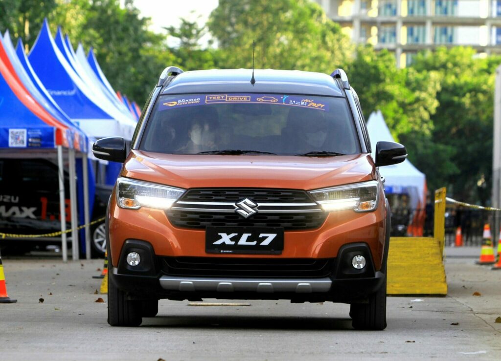 Delapan Bulan Pertama, Penjualan Suzuki XL7 ke Diler Lesu