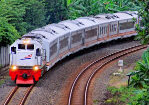 Makin Disukai, Sembilan Bulan 192,76 Juta Orang Naik Kereta Api di RI