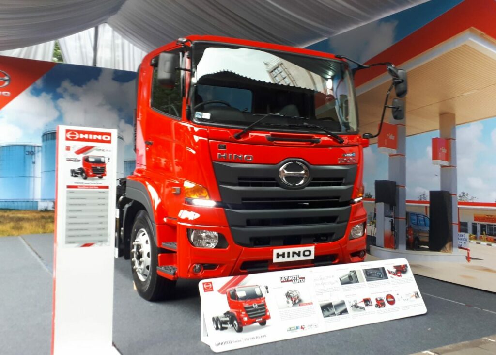 Hino 500 Ultimate Safety, Truk Angkutan B3 Berfitur Keselamatan Tinggi