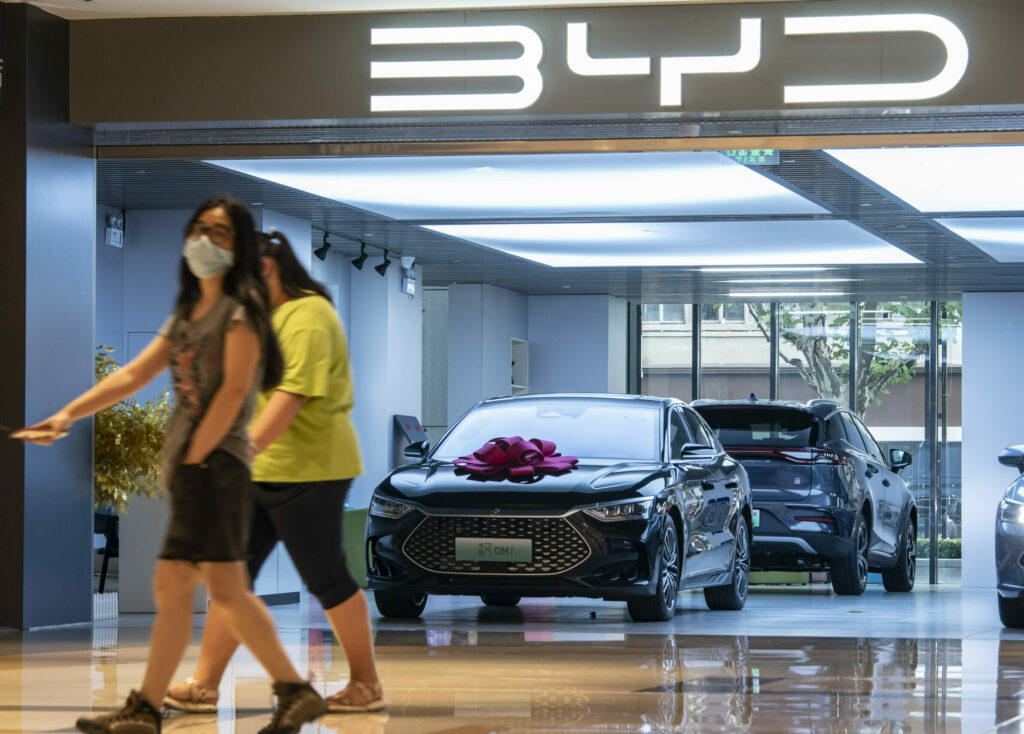 Bungkam Tesla dan Wuling, BYD Rajai Pasar Mobil Listrik Cina