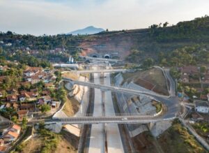 Tol Cisumdawu Difungsikan 15 April, Bandung-Cirebon Cuma 1 Jam