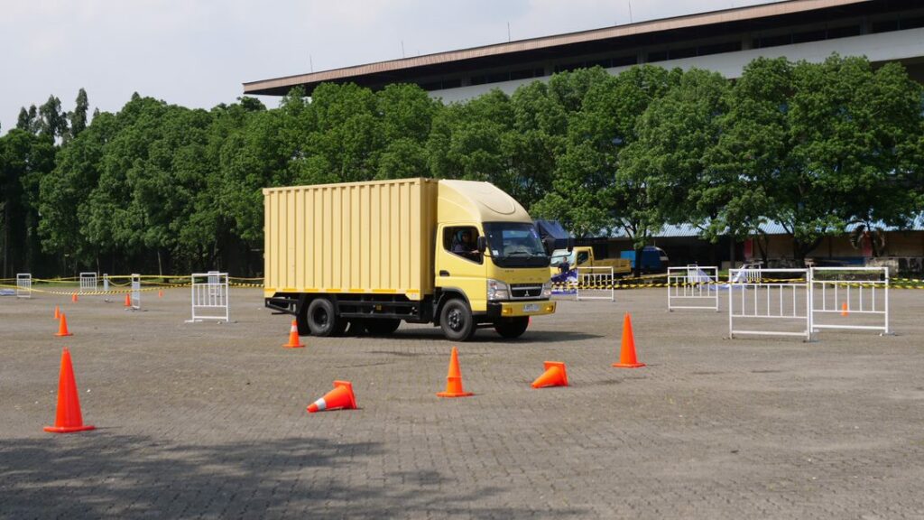 Ini Cara Fuso Indonesia Cegah Kecelakaan Truk di Jalan