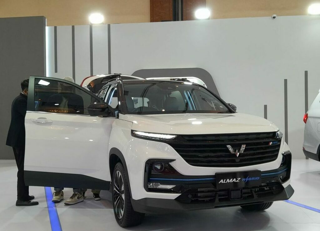 Tahun 2023 Wholesales Mobil Wuling Ambrol, Air ev hingga Almaz Anjlok Parah