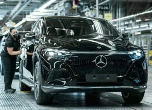 Mercedes-Benz vs BMW di Jerman Selama Kuartal I Tahun ini, Hasilnya Begini