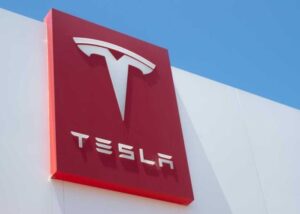 Tesla Tetap Kuasai Pasar Mobil Listrik Baterai Dunia, BYD Masih Kalah Jauh