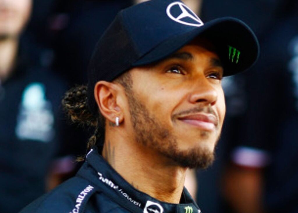 Lewis Hamilton Dikabarkan Cabut dari Tim Mercedes Akhir 2023