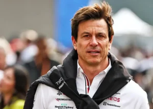 Toto Wolff Bicara Soal Lewis Hamilton yang Bertahan di Tim F1 Mercedes