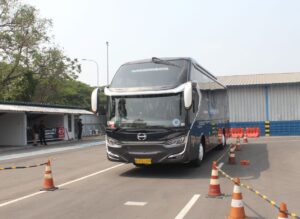 Gandeng Korlantas Polri Hino Gelar Kontes Instruktur Sopir Bus dan Truk, Ini Tujuannya