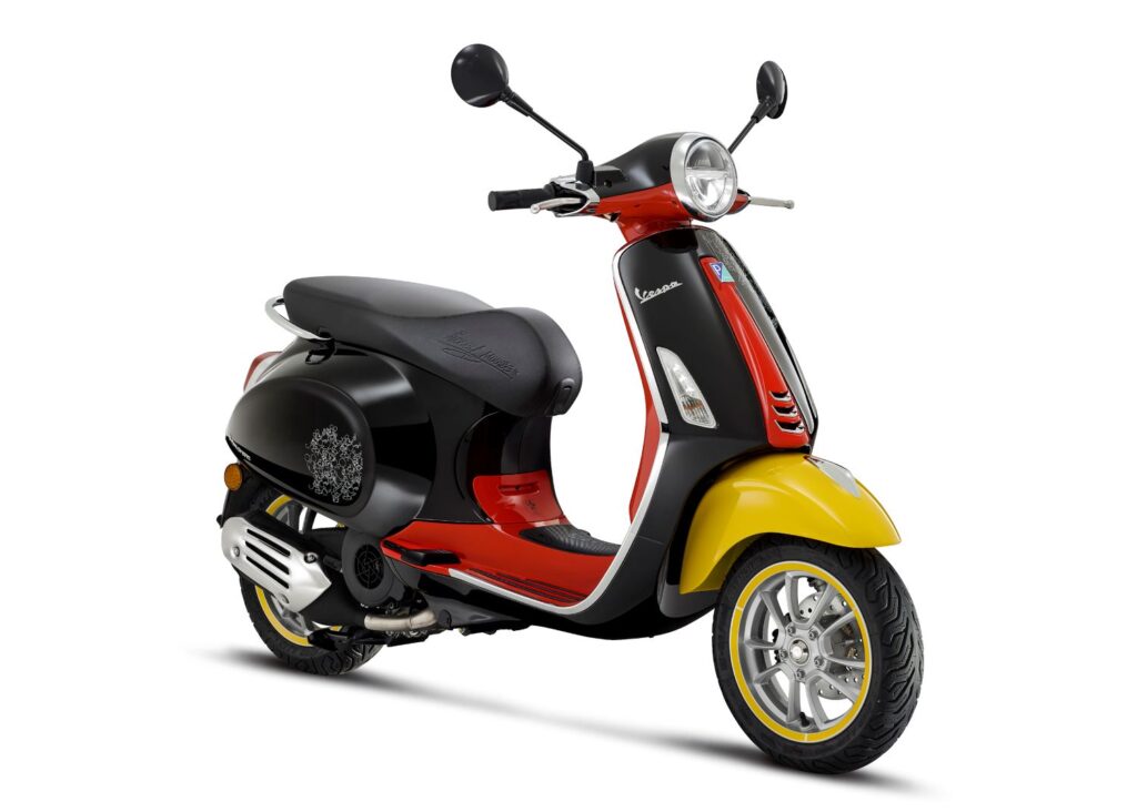 Vespa Edisi Disney Mickey Mouse Meluncur di Indonesia