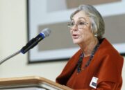 Wanita Terkaya di Dunia, Alice Walton Lebih Suka Bermobil Ford F-150 Lawas