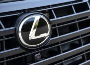 Saat Pasar Mobil Januari – April 2024 Ambyar, Penjualan Lexus di RI Justru Melejit