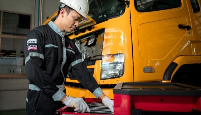 Komitmen Investasi dan Produksi Telah Terbukti, Fuso Raih Nilai BMP Tertinggi di Sektor Otomotif RI