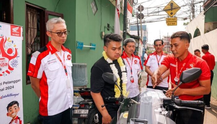 Hari Pelanggan Nasional, Manajemen Astra Honda Antar Motor ke Rumah Konsumen